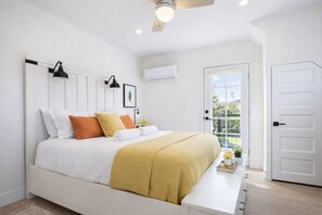 3 slaapkamers, een bureau, een strijkplank/strijkijzer, wifi (toeslag)