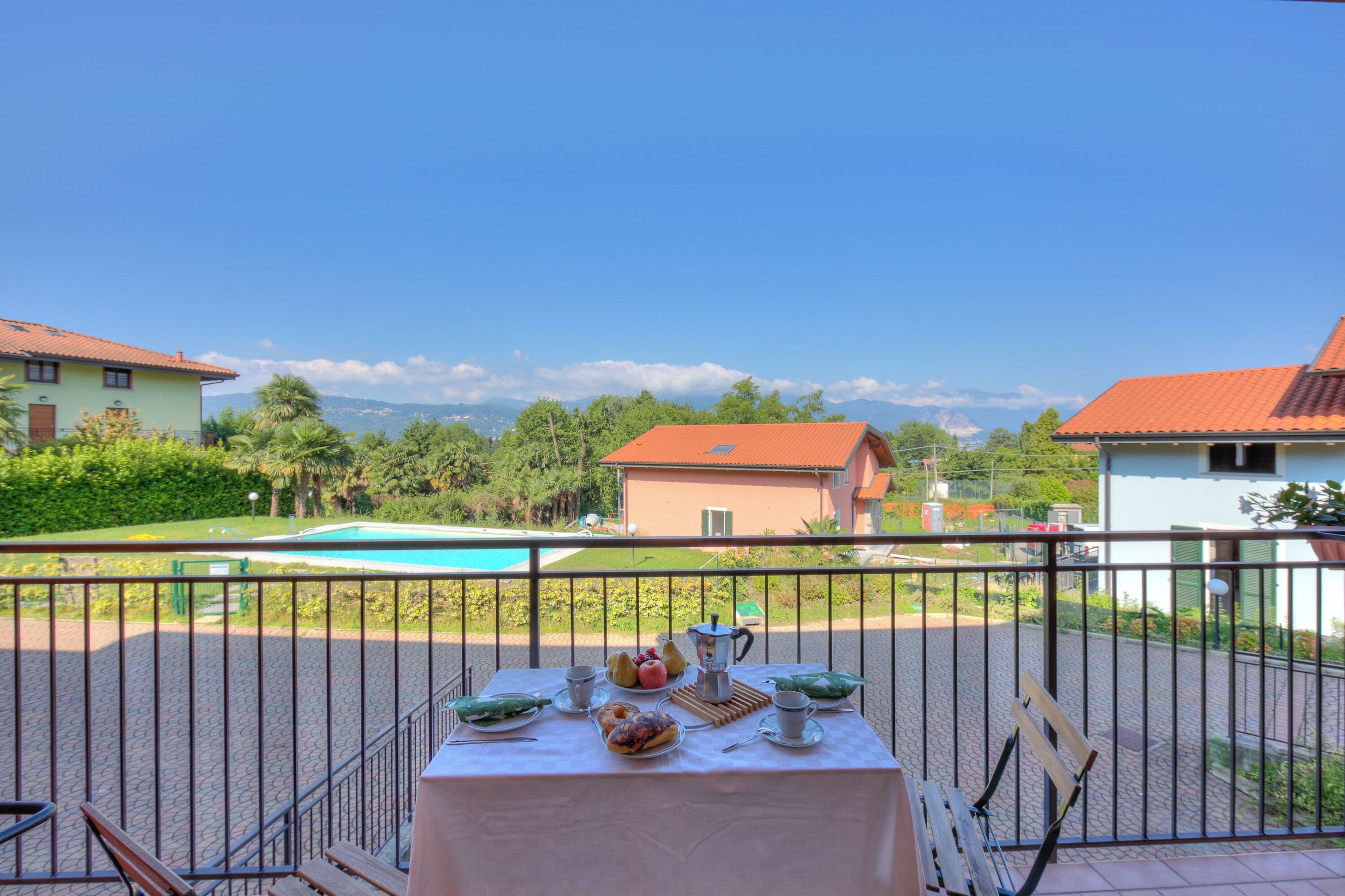 Family House, Multiple Bedrooms, 2 Bathrooms, Mountainside (Cottage del Lago) | Outdoor dining