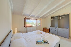 Maison Familiale, plusieurs chambres, 2 salles de bains, côté montagne (Cottage del Lago)