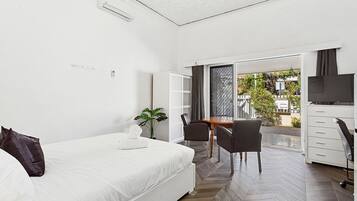 1 bedroom, free WiFi, bed sheets