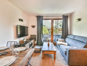 TV - Renovated apartment 4 pers, center of Les Gets, close to lifts, balcony, parking (Les Gets)