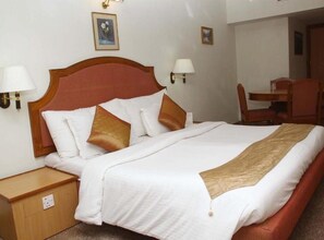 In-room safe, blackout drapes, iron/ironing board, free WiFi - SAJ LUCIYA  (Thiruvananthapuram)