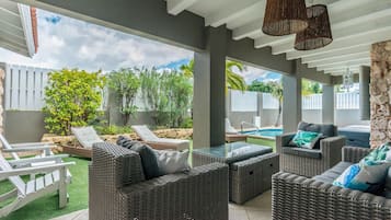 Villa | Terrace/patio