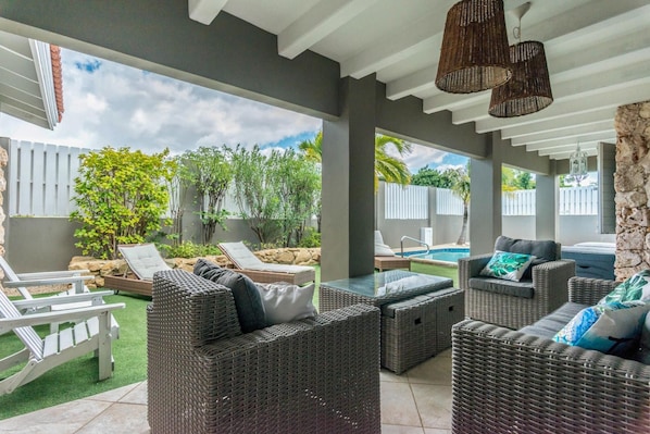 Villa | Terrace/patio