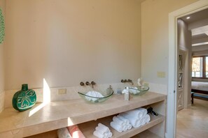 Villa | 4 bedrooms - Villa Laguna Gecko in Belize City (Placencia)