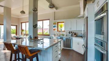 Villa | 4 bedrooms, Internet