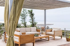 5 bedrooms