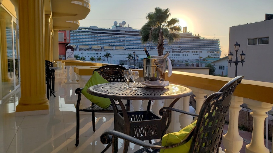 Bay Harbor Luxury 1 Bedroom Apartments