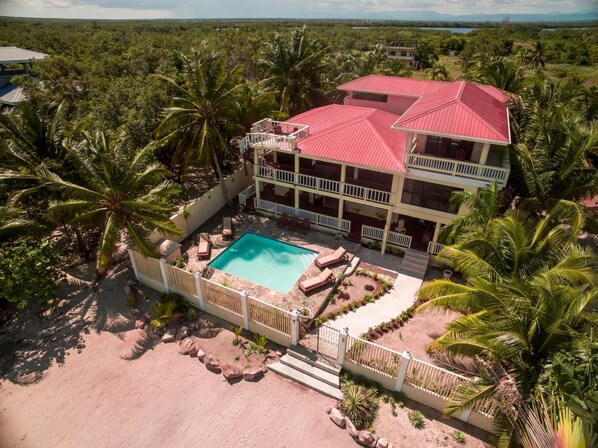Villa | 6 bedrooms - Villa Mission Bay in Belize City (Placencia)