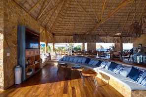 5 habitaciones y acceso a internet 