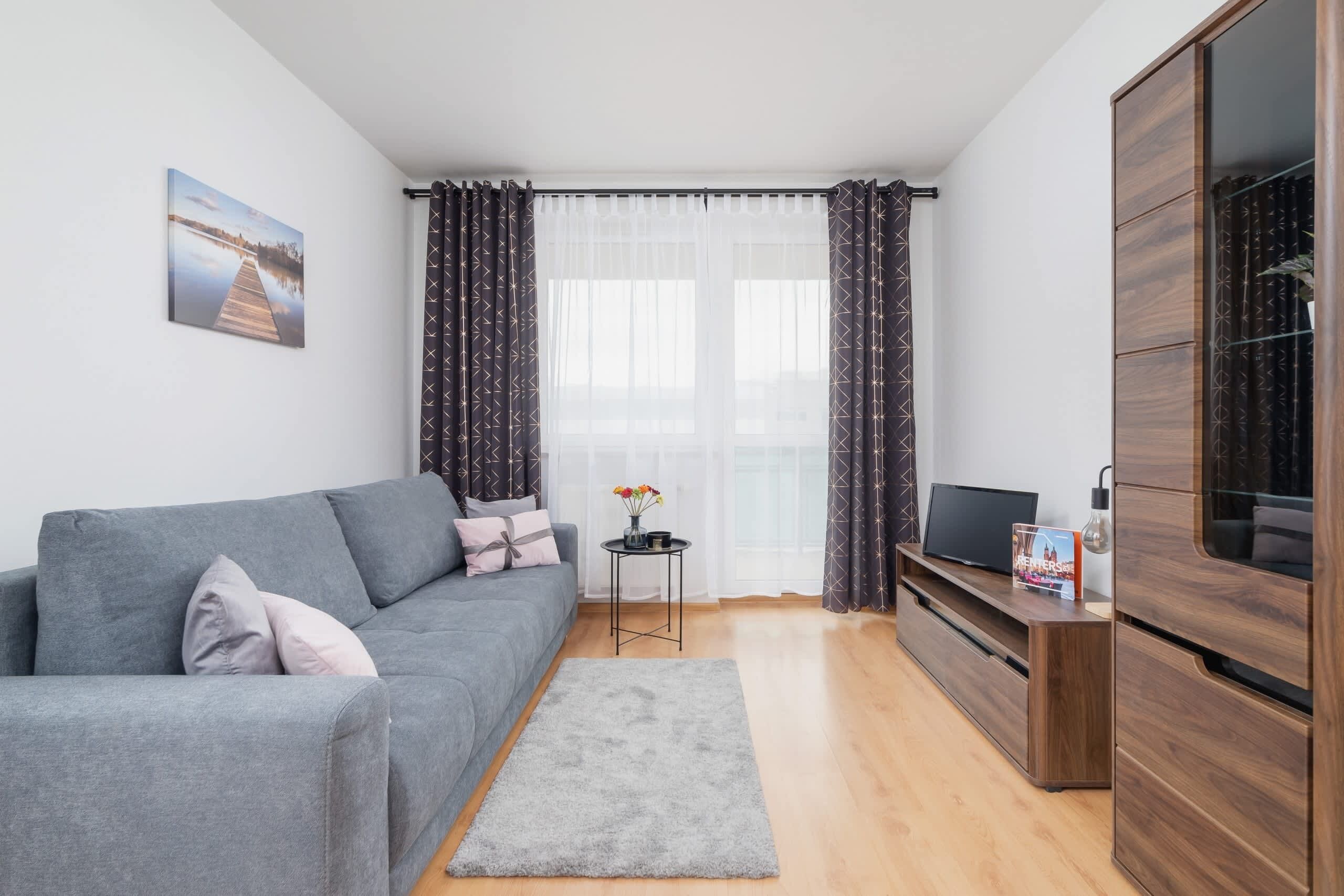 Een televisie en een kantoor