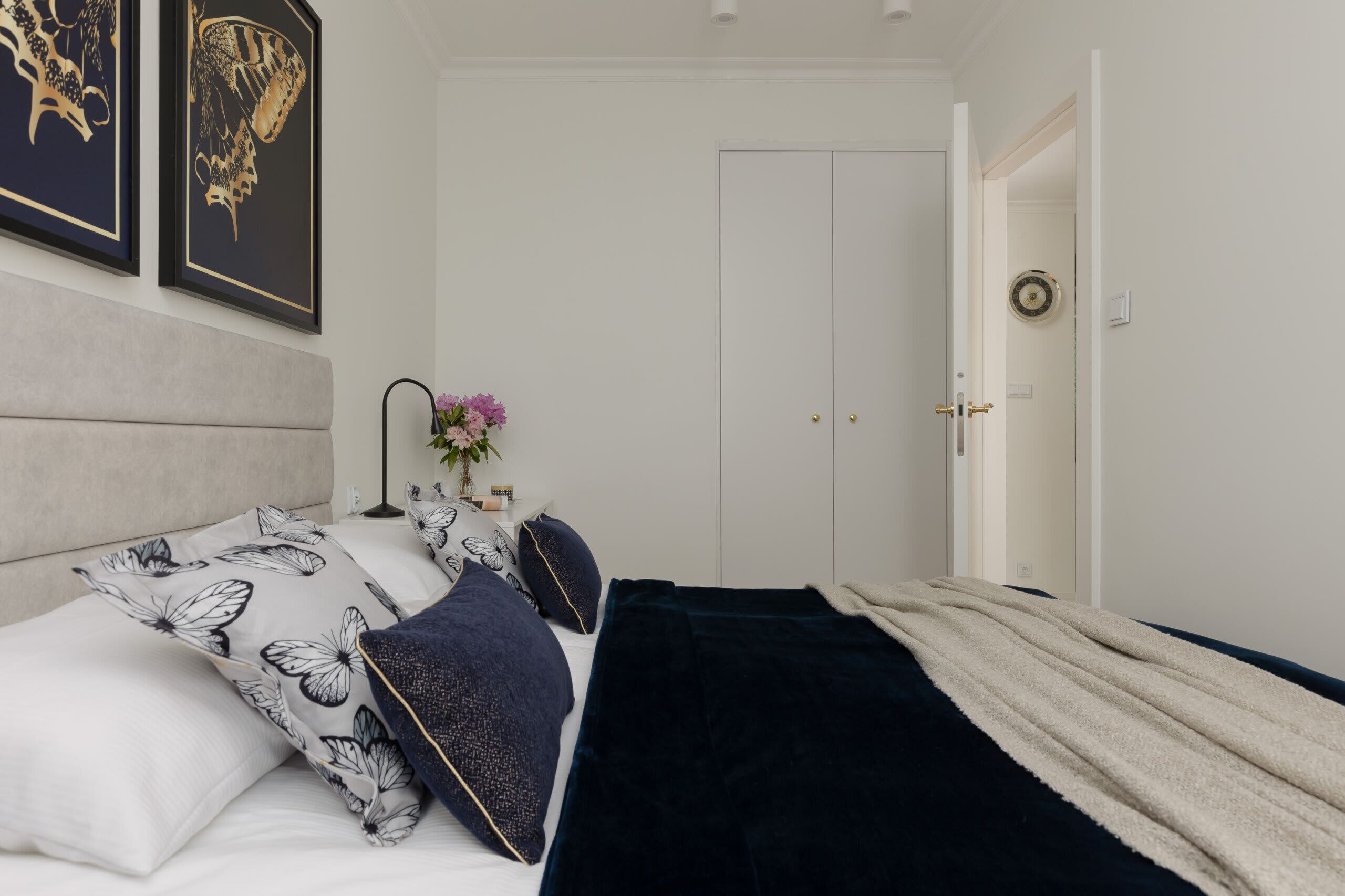 1 bedroom, desk, iron/ironing board, WiFi