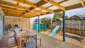 Outdoor dining - Calm 3922 in Surf Beach (Surf Beach)