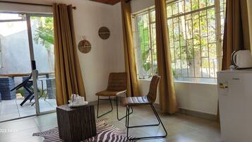 Executive Suite | Living area