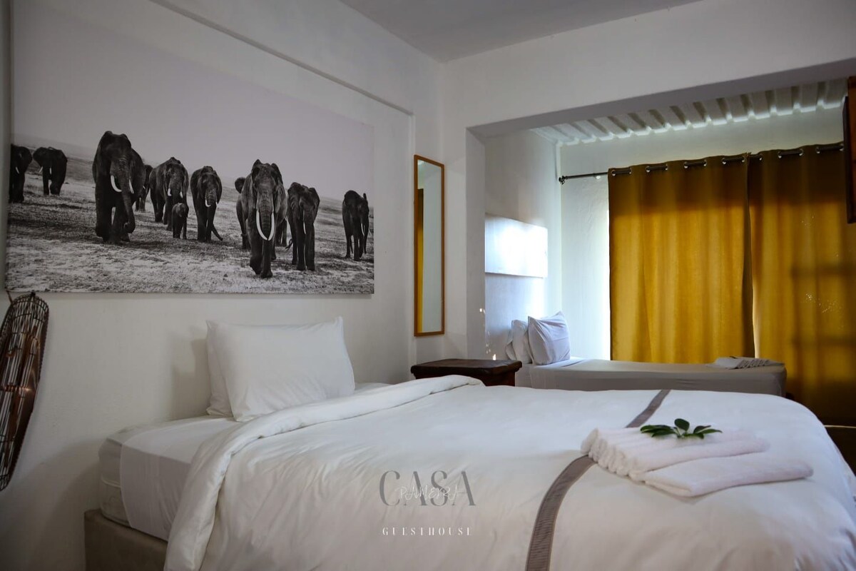 Basic Room | Desk, laptop workspace, free WiFi, bed sheets