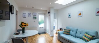 Modern, Stylish 1 Bedroomed Apartment