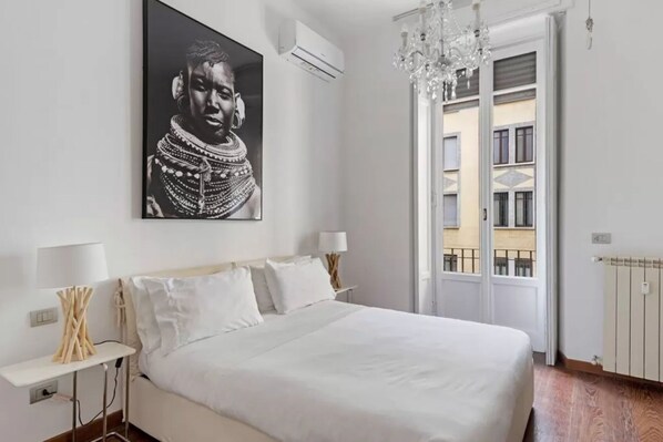 4 bedrooms, travel cot, free WiFi, wheelchair access - Apartment in Milan with 4 bedrooms sleeps 12 (Milan)