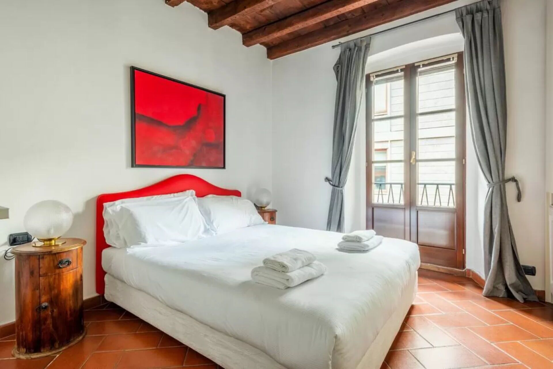 2 bedrooms, iron/ironing board, travel crib, WiFi (free)