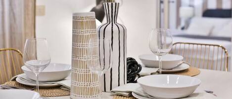 2 bedrooms, iron/ironing board, travel cot, free WiFi