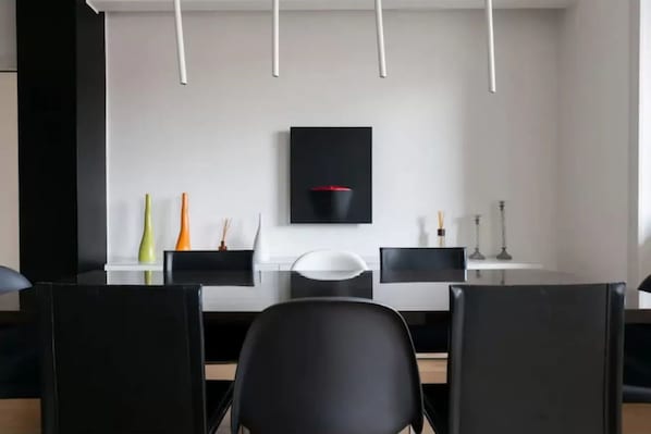 Dining - Apartment in Milan with 2 bedrooms sleeps 6 (Milan)