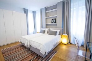 2 chambres, fer et planche à repasser, lit parapluie, Wi-Fi gratuit