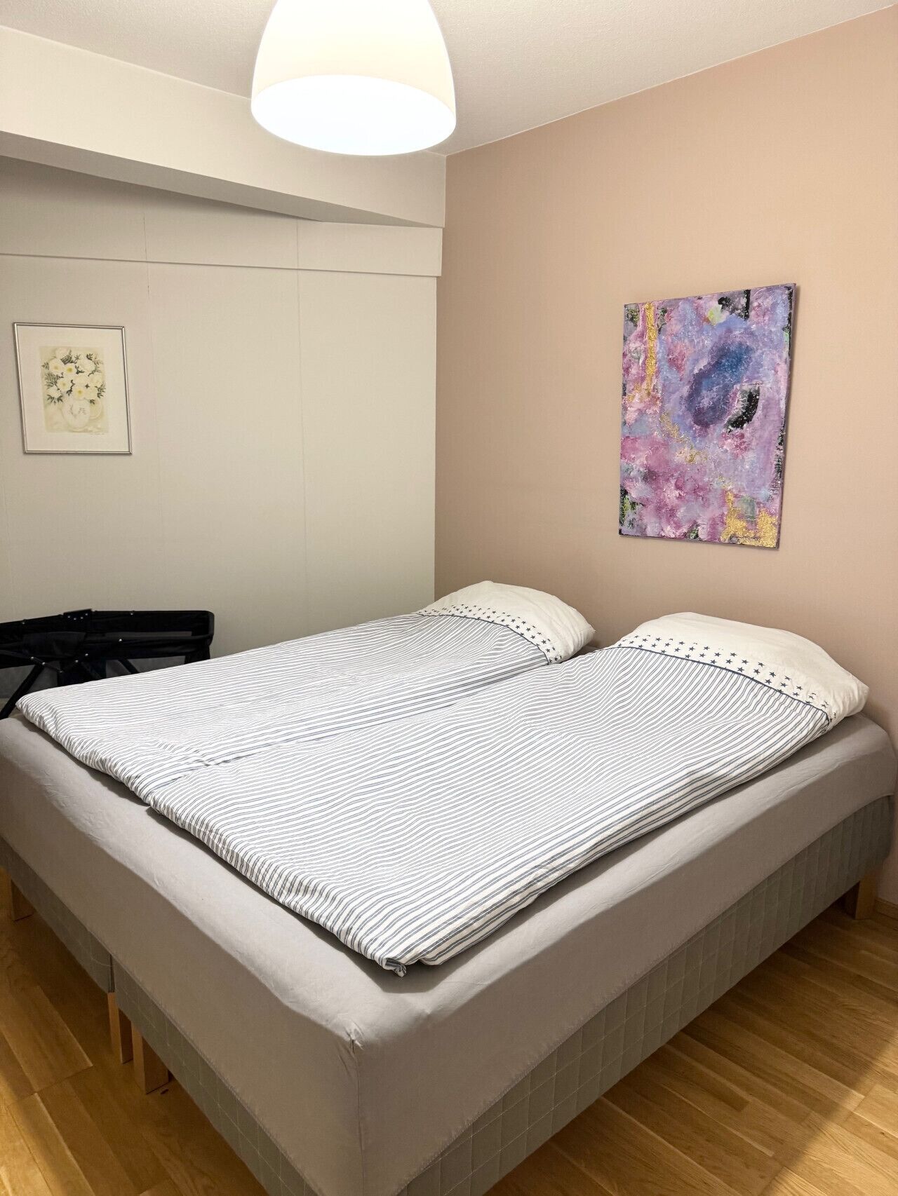 1 chambre, fer et planche à repasser, lit parapluie, Wi-Fi gratuit