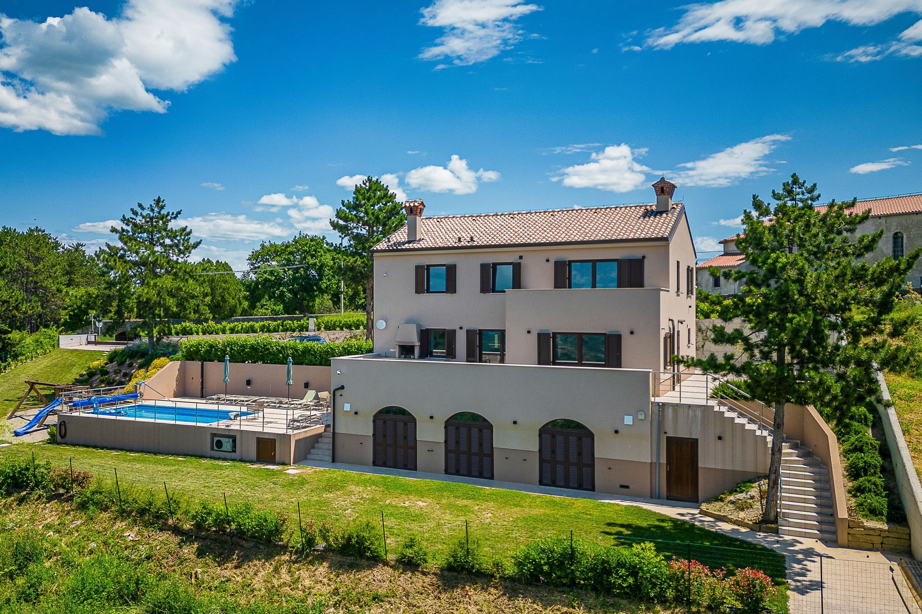 Luxury Pool Villa Gradin
