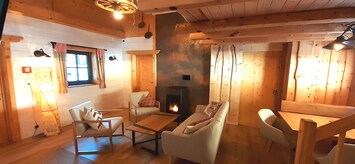 Image de lâhĂ©bergement Chalet with bedrooms, spa and skipass in Niederthai