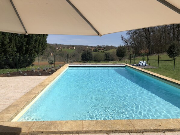 Seasonal outdoor pool - The Grand Longere (Coux-et-Bigaroque-Mouzens)
