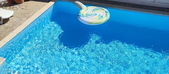 Chalet Romantico con Piscina Privada a 5 Minuto de la Playa