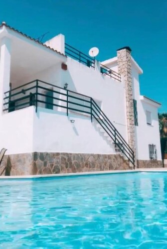 Chalet Romantico con Piscina Privada a 5 Minuto de la Playa