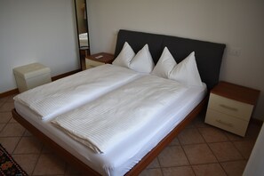 1 室のベッドルーム、アイロン / アイロン台、WiFi、ベッドシーツ