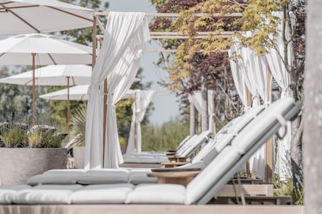 ์ผ๊ด์ ํ
๋ผ์ค