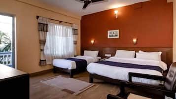Standard Double Room | Free WiFi, bed sheets