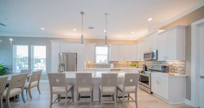 Fun on the Beach! Private Pool!