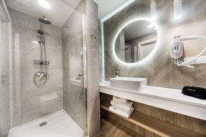 Superior Apartment, 1 Bedroom, Non Smoking, Kitchenette | Bathroom | Shower, free toiletries, hair dryer, towels - Aurum Aparthotel (Swinoujscie)