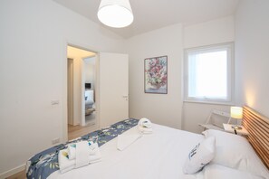 2 bedrooms, iron/ironing board, free WiFi