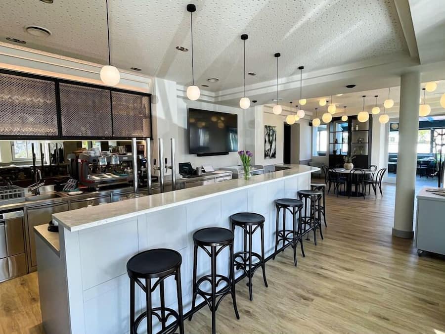 Bar (in der Unterkunft)