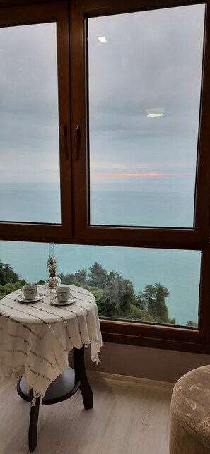 Luxury Suite, 3 Bedrooms | Free WiFi, bed sheets - AKDAĞ KEMER OTEL (Çayeli)