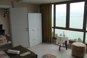 Luksussuite, 3 soverom | Wi-fi (inkludert) og sengetøy