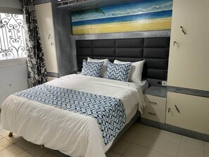 Superior Suite | Iron/ironing board, free WiFi - Résidence Khety (Yaoundé)