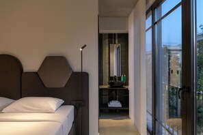 In-room safe, blackout curtains, soundproofing, iron/ironing board - Pleiades Urban Stay by Semavi (Heraklion)