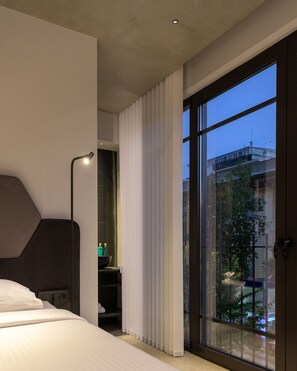 Coffres-forts dans les chambres, rideaux occultants