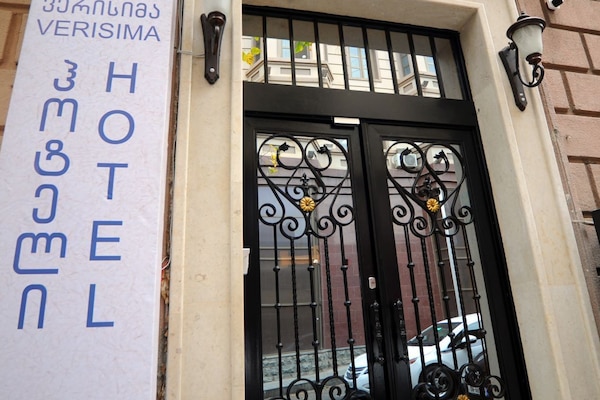 Mặt tiền nơi lưu trú