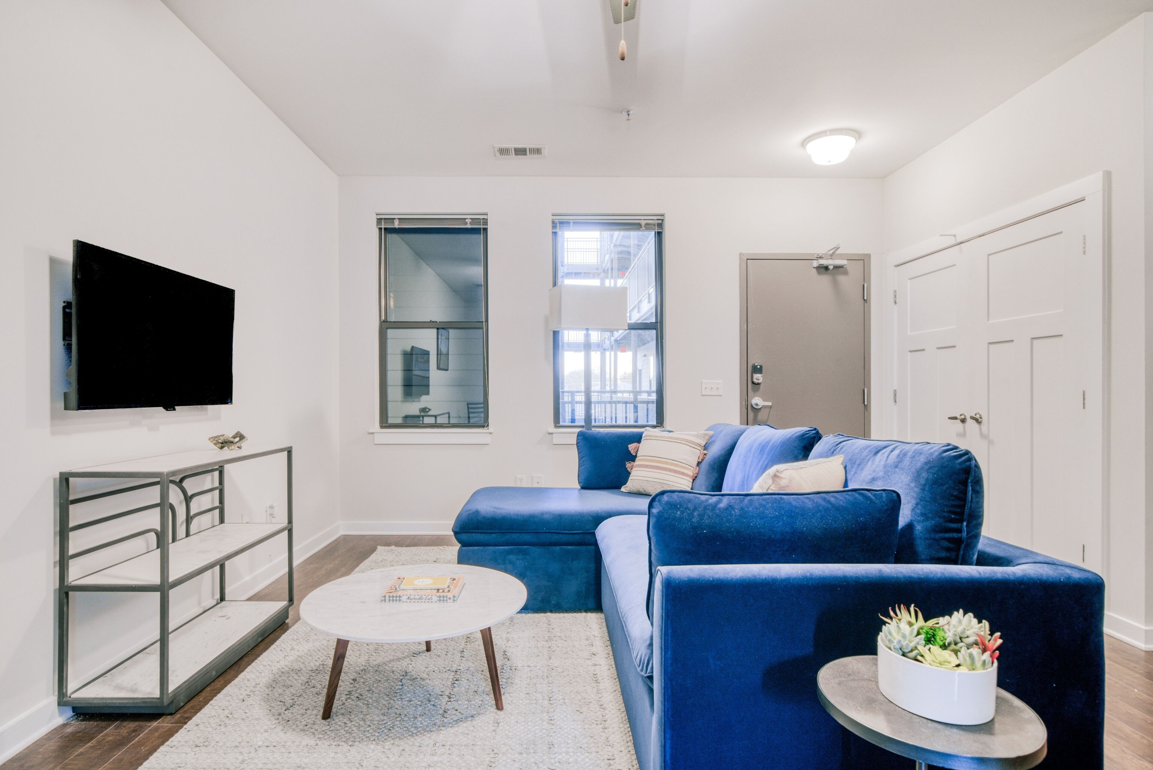 Apartment, 3 Bedrooms, Non Smoking | Living area | 43-inch Smart TV with digital channels, TV, Netflix