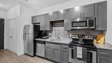 Departamento, 1 habitación (511) | Cocina privada | Refrigerador, microondas, horno y parrilla de estufa