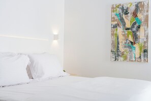 Classic Town Apartment in Naousa, Ground Floor | 고급 침구, 다리미/다리미판, 무료 WiFi, 침대 시트