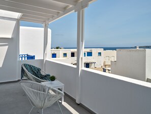 Spot D First Floor | Balcony view - Bedspot Apartments Paros (Paros)