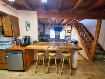 Juneau Cabin near Eaglecrest & Trails