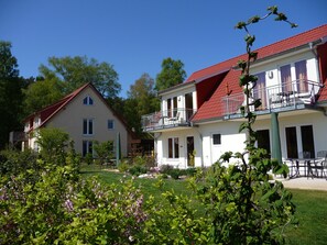 Exterior - Quiet vacation apartment for two close to the beach - Bed & Bike certified (Loddin)